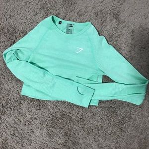 Gym shark crop top